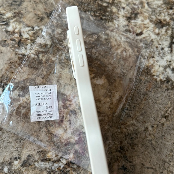 Wavy Seashell Pattern Phone Case - Picture 3 of 7